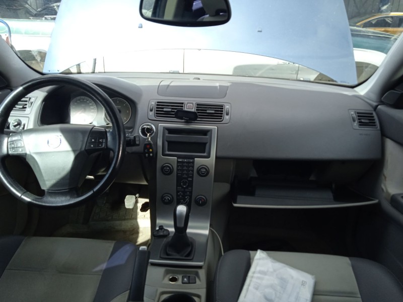 volvo v50 (545) del año 2004