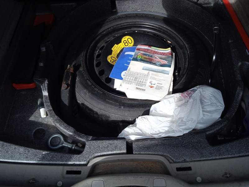 volvo v50 (545) del año 2004