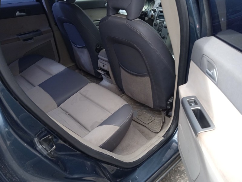 volvo v50 (545) del año 2004