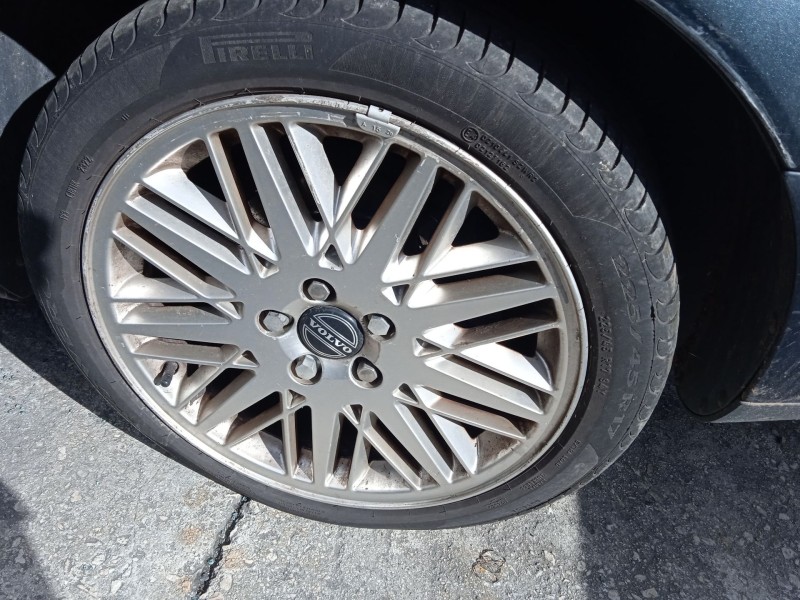 volvo v50 (545) del año 2004