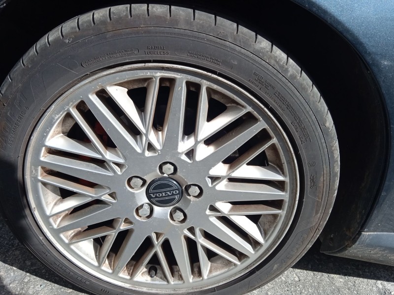 volvo v50 (545) del año 2004