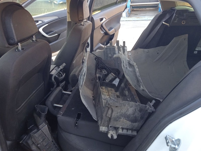 opel insignia a sports tourer (g09) del año 2010