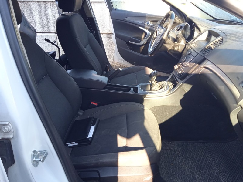 opel insignia a sports tourer (g09) del año 2010