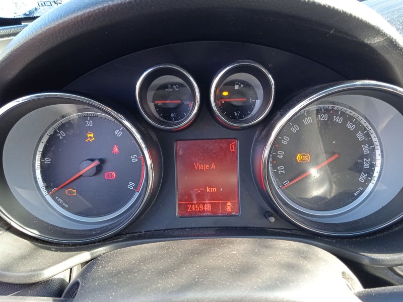 opel insignia a sports tourer (g09) del año 2010