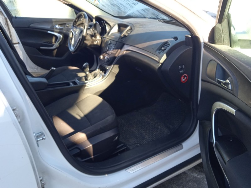 opel insignia a sports tourer (g09) del año 2010