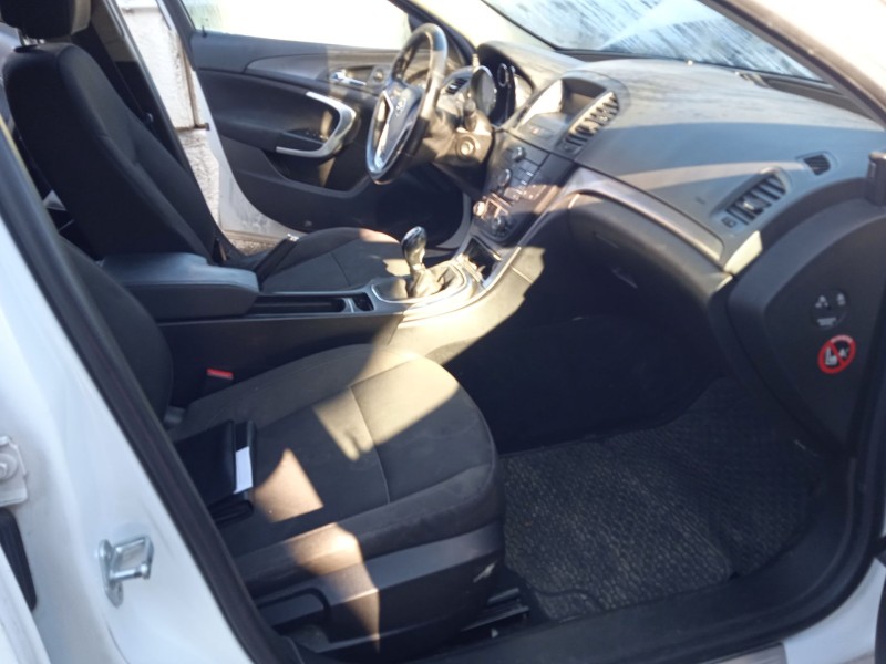 opel insignia a sports tourer (g09) del año 2010