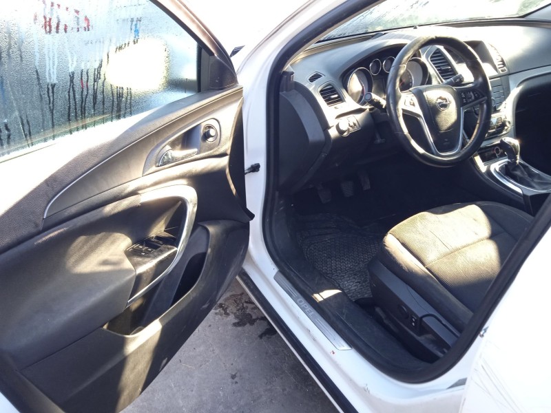 opel insignia a sports tourer (g09) del año 2010