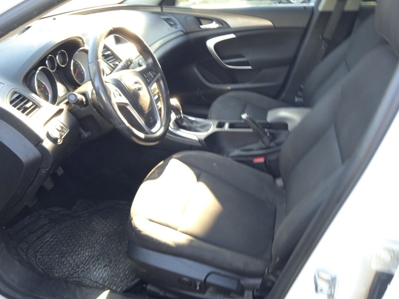 opel insignia a sports tourer (g09) del año 2010