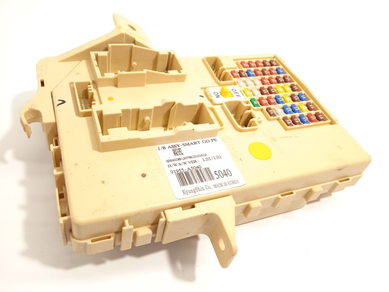 Recambio de caja reles / fusibles para hyundai i30 (gd) 1.4 referencia OEM IAM 91955A5040  