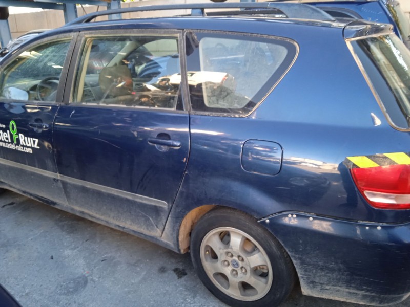 toyota ipsum (_m2_) del año 2001