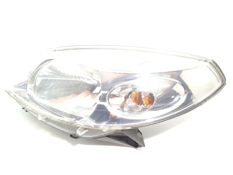 Recambio de faro izquierdo para dacia sandero 1.4 (bs0c, bs0a, bs0g, bs1f, bs0e) referencia OEM IAM 8200733878  