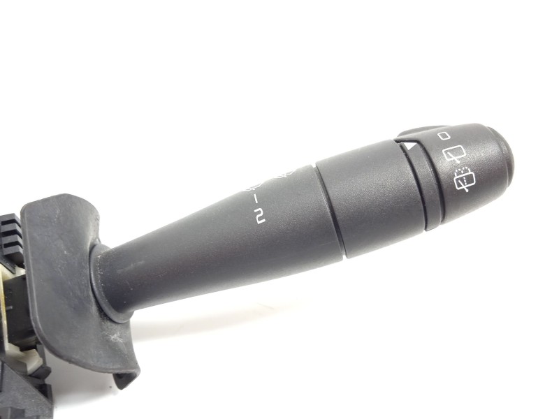 Recambio de mando intermitentes para dacia sandero 1.4 (bs0c, bs0a, bs0g, bs1f, bs0e) referencia OEM IAM 8200792587  