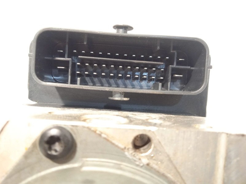 Recambio de abs para kia cee´d drive referencia OEM IAM 58920A2230 6158945200 A258920800