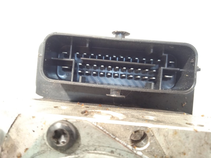 Recambio de abs para kia cee´d (jd) 1.6 crdi 110 referencia OEM IAM 58920A2330 6158945200 A258920900