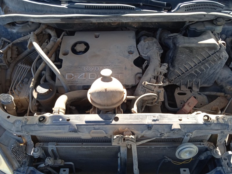 toyota ipsum (_m2_) del año 2003