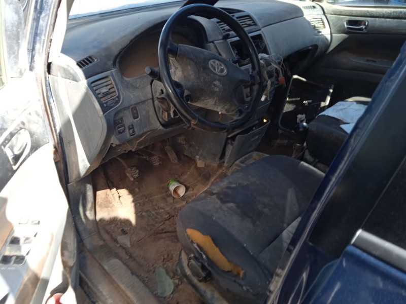 toyota ipsum (_m2_) del año 2003