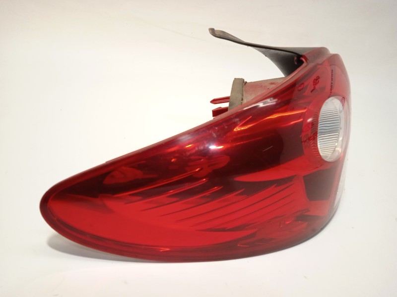 Recambio de piloto trasero izquierdo para peugeot 206+ (2l_, 2m_) 1.1 referencia OEM IAM 6350GV  