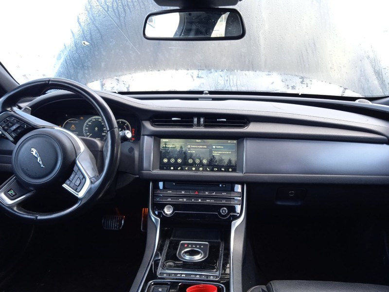 jaguar xf ii (x260) del año 2018