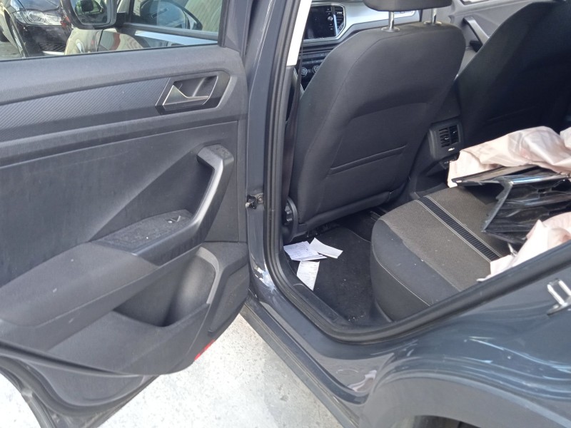 volkswagen t-roc (a11, d11) del año 2021