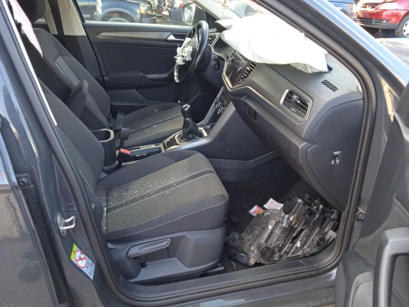 volkswagen t-roc (a11, d11) del año 2021