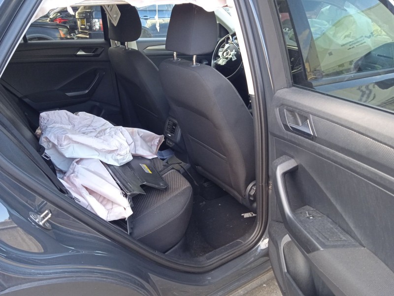 volkswagen t-roc (a11, d11) del año 2021