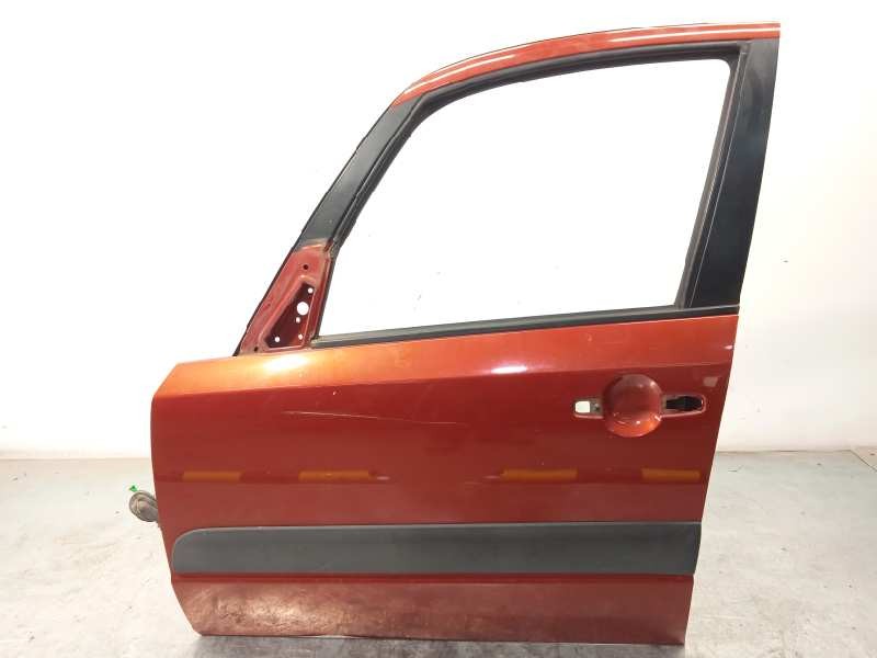 PUERTA DELANTERA IZQUIERDA 6800279J00 