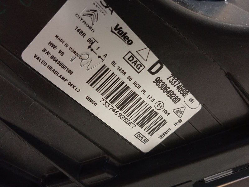 Recambio de faro derecho para citroën c4 iii 1.2 referencia OEM IAM 9830649280  73374698
