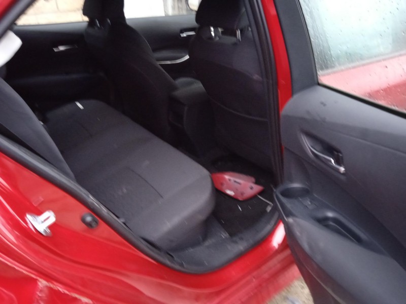 toyota corolla fastback (_e21_) del año 2024