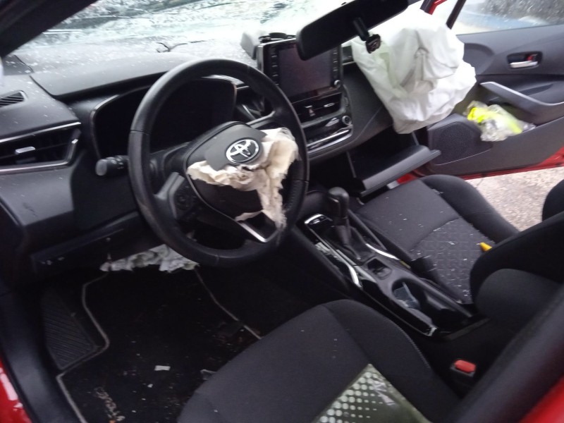 toyota corolla fastback (_e21_) del año 2024