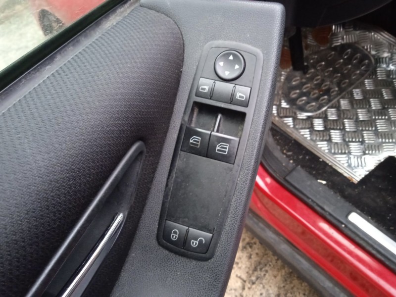 mercedes-benz clase a (w169) del año 2005