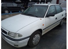 opel astra f sedán (t92) del año 1998