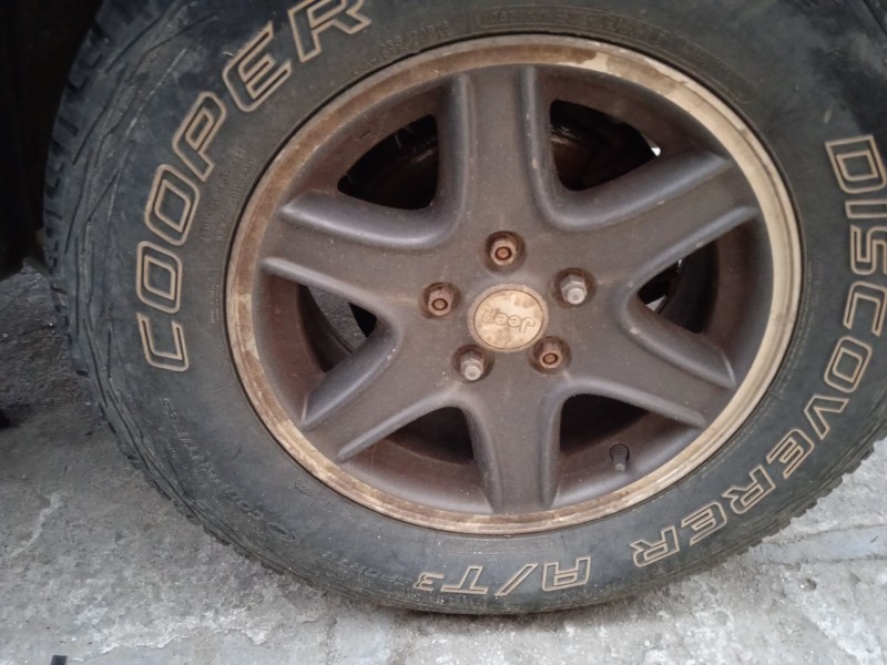 jeep cherokee (kj) del año 2004