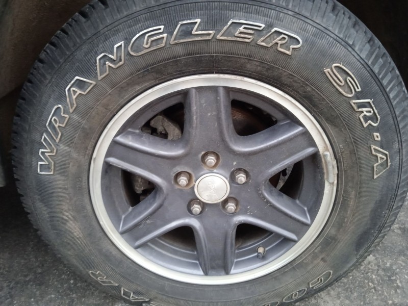 jeep cherokee (kj) del año 2004