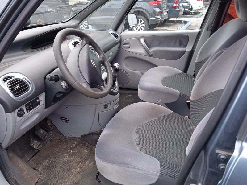 citroën xsara picasso (n68) del año 2011