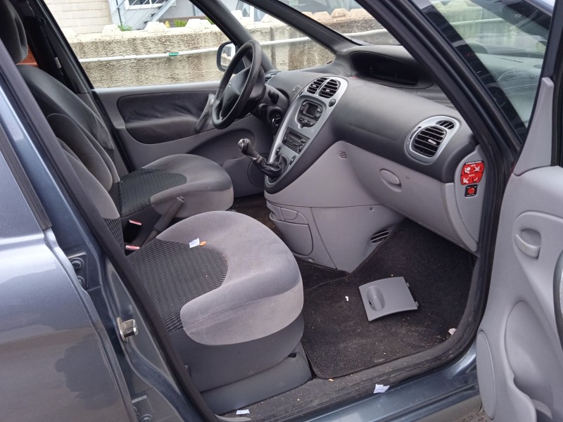 citroën xsara picasso (n68) del año 2011