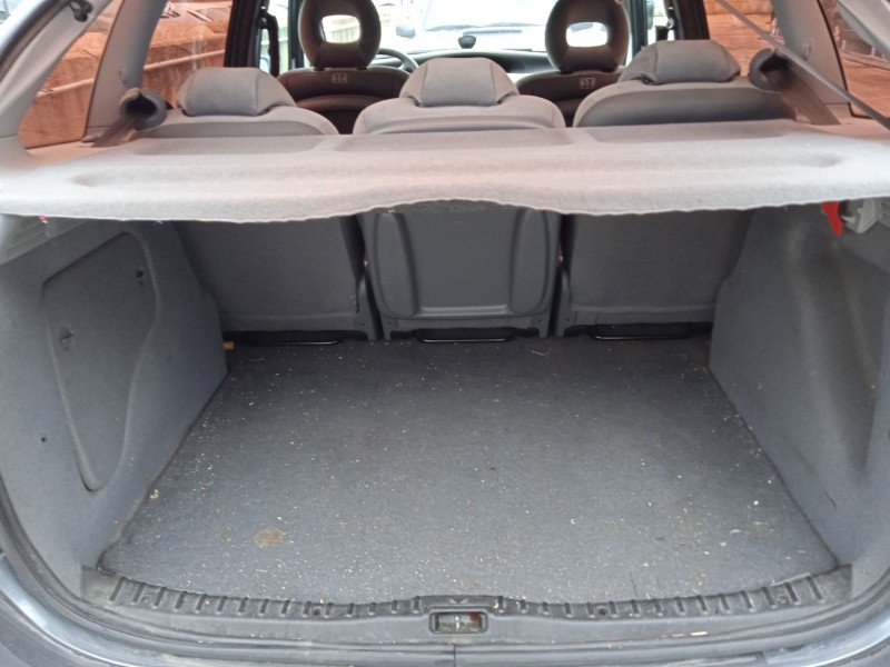 citroën xsara picasso (n68) del año 2011