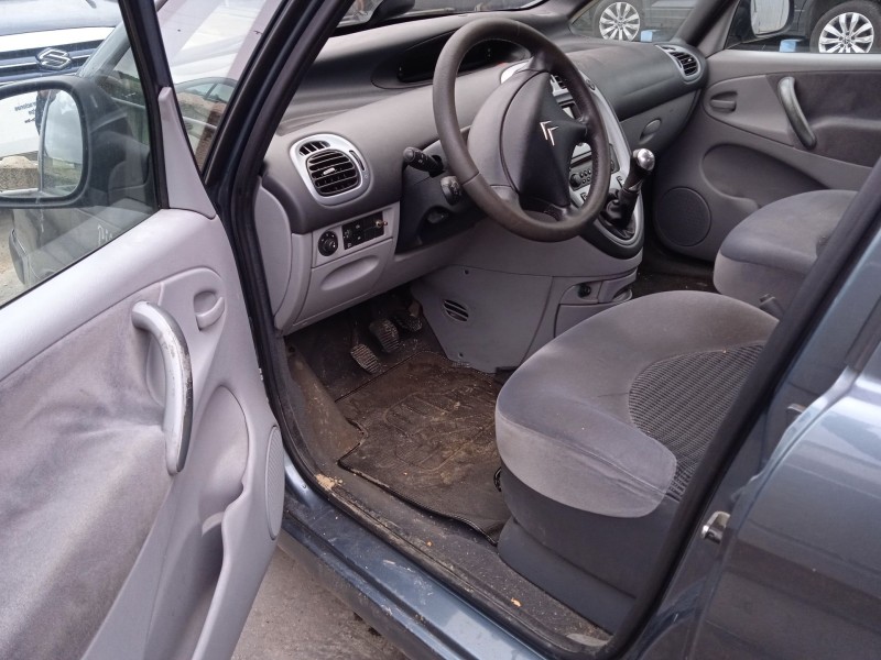 citroën xsara picasso (n68) del año 2011
