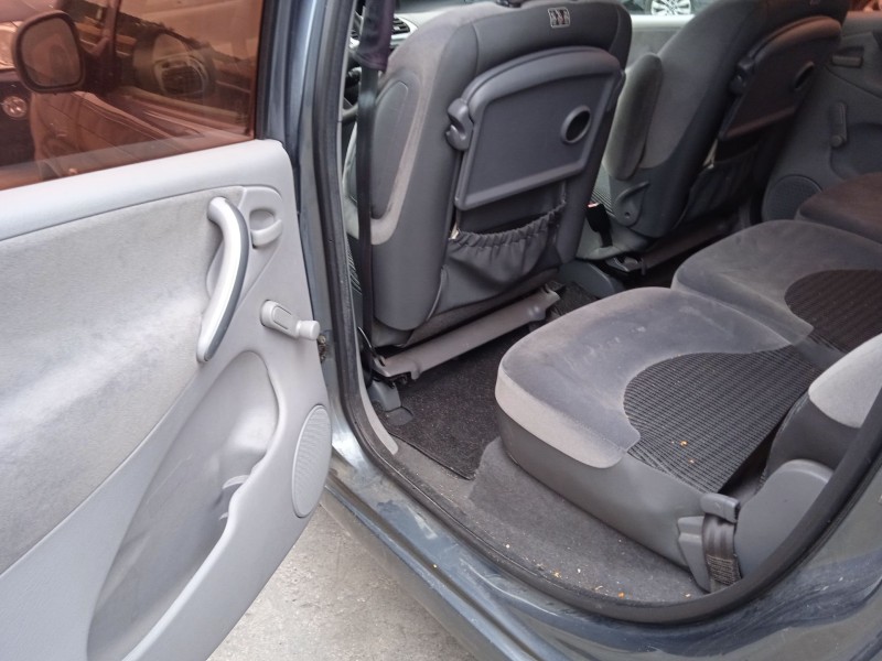 citroën xsara picasso (n68) del año 2011