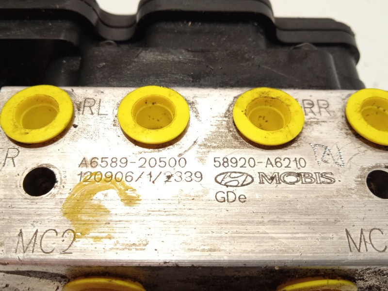Recambio de abs para hyundai i30 (gd) tecno referencia OEM IAM 58920A6210 6158945200 A658920500