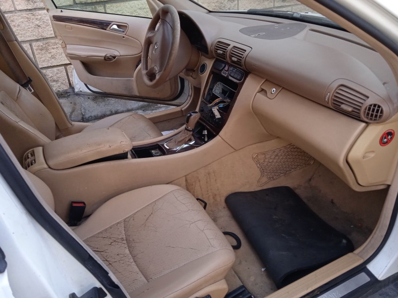 mercedes-benz clase c (w203) del año 2002