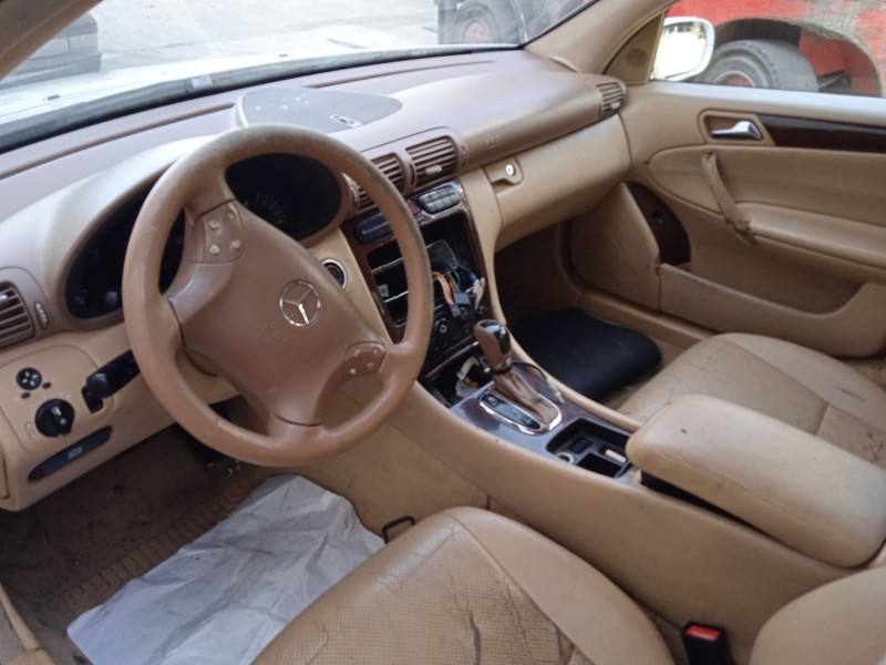 mercedes-benz clase c (w203) del año 2002