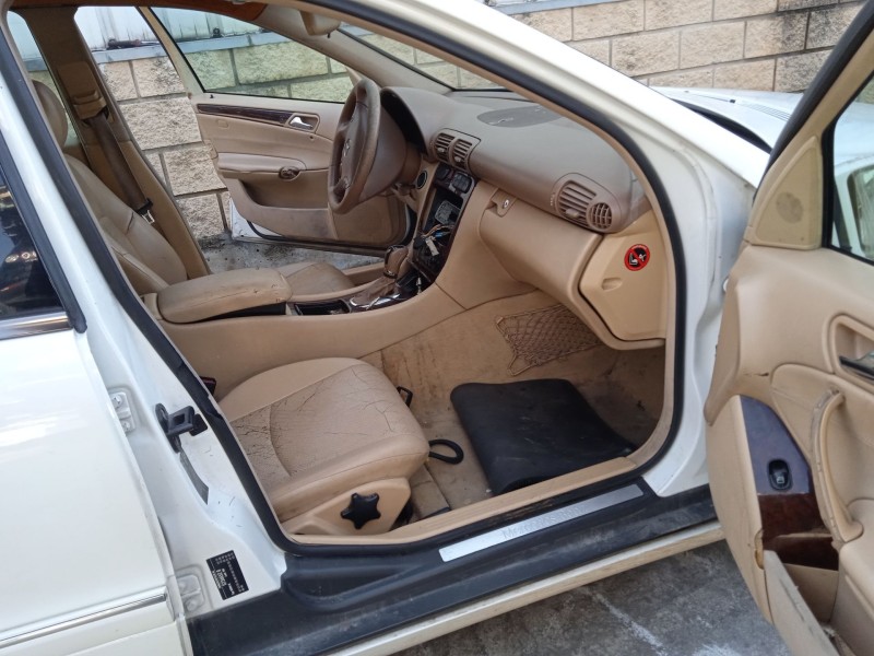 mercedes-benz clase c (w203) del año 2002