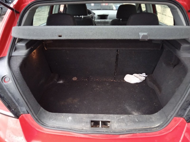 opel astra h (a04) del año 2004