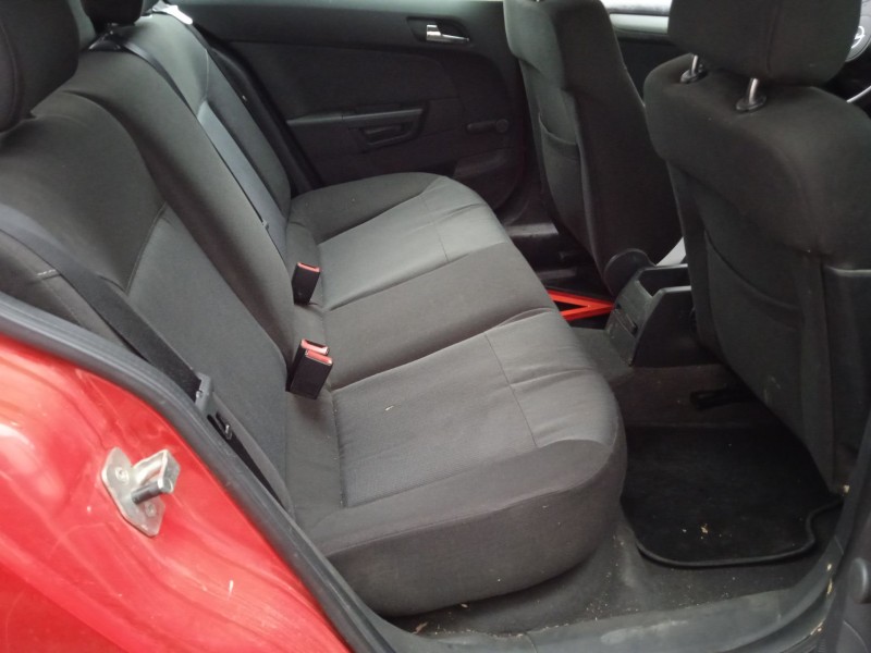 opel astra h (a04) del año 2004