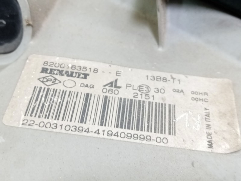 Recambio de faro derecho para opel movano a furgoneta (x70) 2.5 cdti (fd) referencia OEM IAM 8200163518  