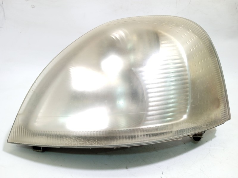 Recambio de faro izquierdo para opel movano a furgoneta (x70) 2.5 cdti (fd) referencia OEM IAM 8200163516  