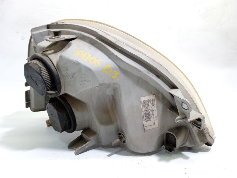 Recambio de faro izquierdo para opel movano a furgoneta (x70) 2.5 cdti (fd) referencia OEM IAM 8200163516  