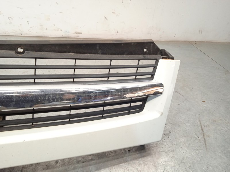 Recambio de rejilla delantera para opel movano a furgoneta (x70) 2.5 cdti (fd) referencia OEM IAM 9161586  