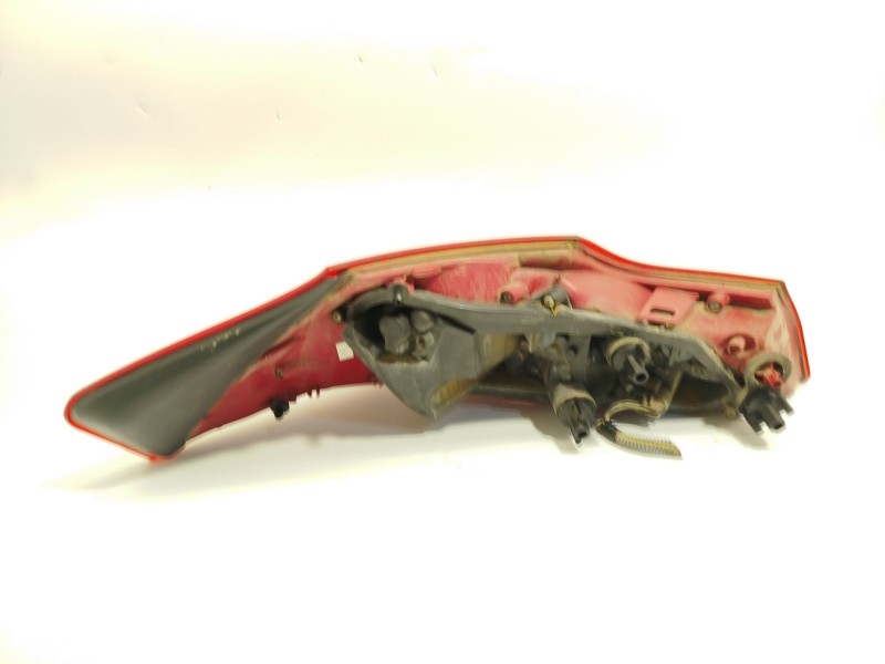 Recambio de piloto trasero derecho para opel insignia a (g09) 2.0 cdti (68) referencia OEM IAM 13226857  