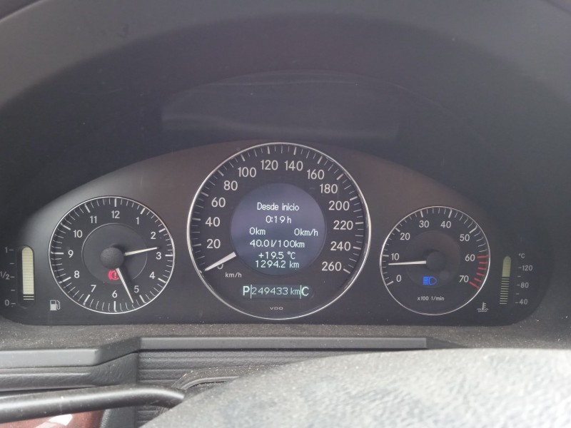 mercedes-benz clase e (w211) del año 2004